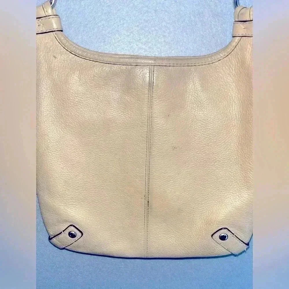 Coach Penelope Crossbody pebbled leather Bag Purse Hippie snap close Adj strap - Picture 6 of 13